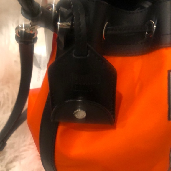 NWT 100 percent authentic MOSCHINO NEON BUCKET BAG - Picture 3 of 8